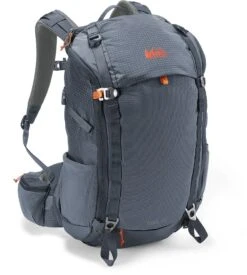 REI Trail 40 -Bag Series Store 1000 145