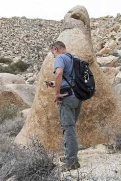 Gregory Salvo 28 -Bag Series Store Wearing Salvo 28